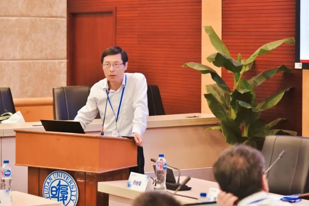 陈尧.jpg 陈尧.jpg